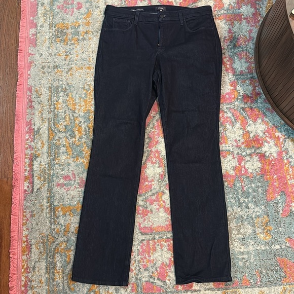 NYDJ Marilyn Straight Jean EUC - Picture 4 of 6